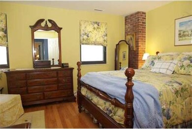 376 Commercial St unit 6E, Boston, MA 02109 - photo 5