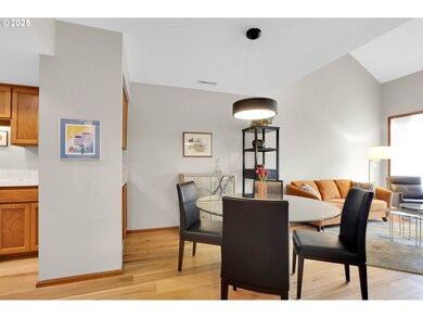 692 Wimbledon Ct unit 49, Eugene, OR 97401 - photo 5