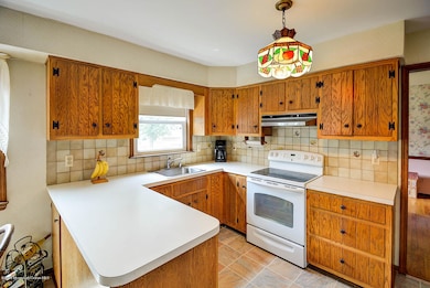 611 Route 524 Upper Freehold-large-012-K