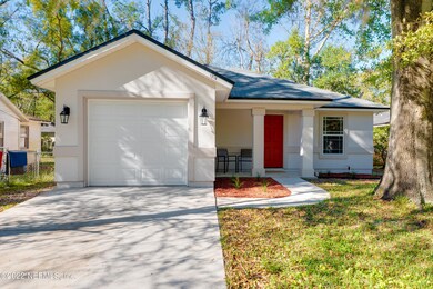 1210 Pangola Dr, Jacksonville, FL 32205 - photo 2