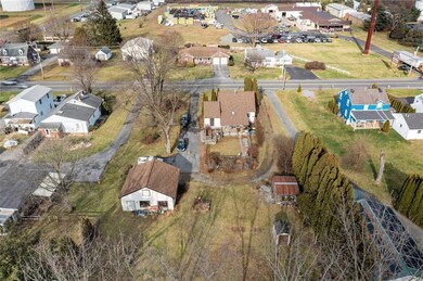 4950 Buckeye Rd, Emmaus, PA 18049 - photo 5