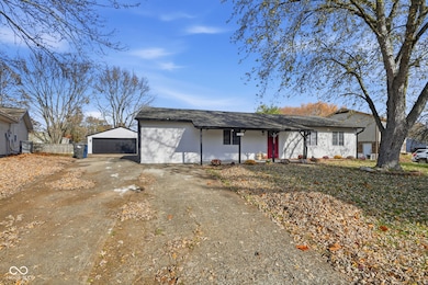 5526 Epperson Ct, Indianapolis, IN 46221 - photo 2