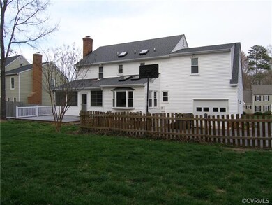 Vinyl Siding(2006),Rear Entry Garage+Opener+Paved 