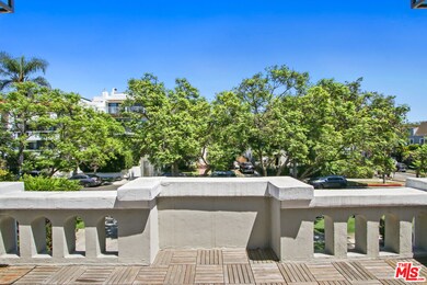 807 N Croft Ave, West Hollywood, CA 90069 - photo 3