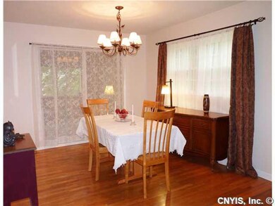 Dining Room. The dinning room is spacious enough f