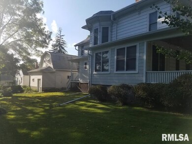 930 Bridge Ave, Davenport, IA 52803 - photo 3