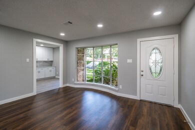 130 E Thornton Rd, Houston, TX 77022 - photo 5