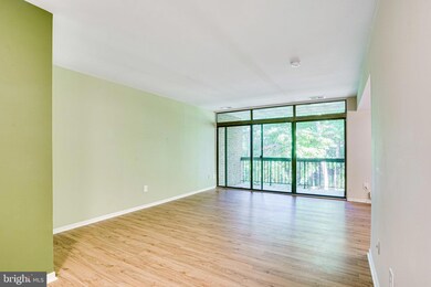 1652 Parkcrest Cir unit 201, Reston, VA 20190 - photo 7