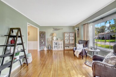 06-Living Room