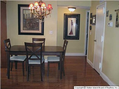 65 Elmwood Park Dr unit 27, Staten Island, NY 10314 - photo 7