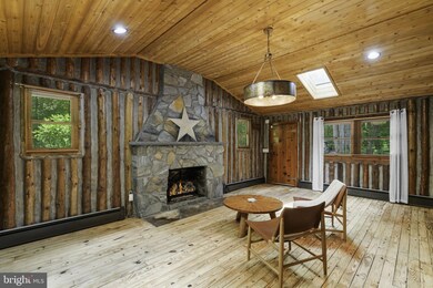 8281 N Point Rd, Manassas, VA 20112 - photo 5