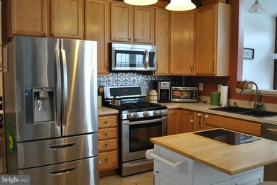 10978 Southcoate Village Dr, Bealeton, VA 22712 - photo 5