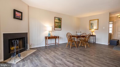 10434 Parthenon Ct, Bethesda, MD 20817 - photo 7