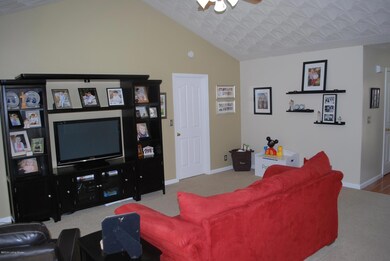 303 Park Ridge Dr, Mount Washington, KY 40047 - photo 3