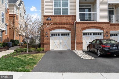 23286 Southdown Manor Terrace unit 105, Ashburn, VA 20148 - photo 3