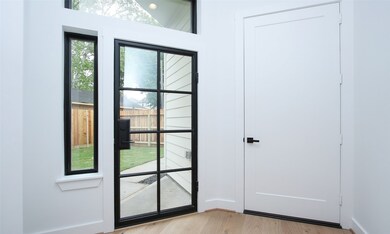 621 E 27th St, Houston, TX 77008 - photo 7