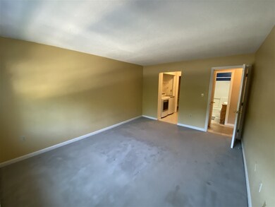 6 Knights Bridge Dr unit J306, Nashua, NH 03063 - photo 7