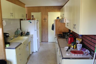 201 Main St, Lincoln, NH 03251 - photo 3