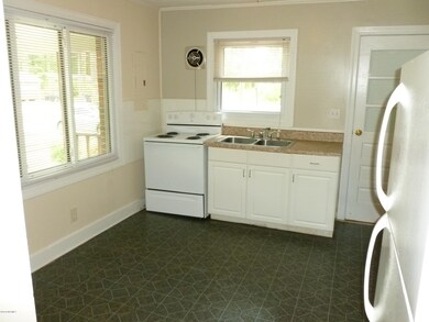 221 Lakewood Dr unit A, Jacksonville, NC 28546 - photo 5