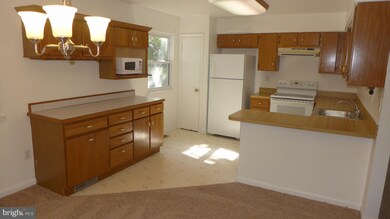 653 Glynlee Ct, Reisterstown, MD 21136 - photo 5