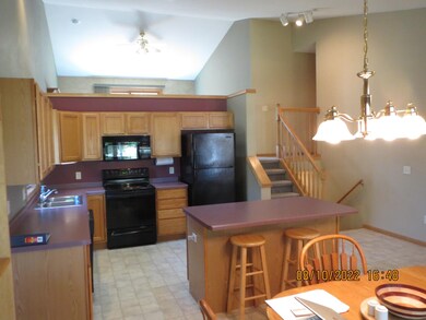 5239 Snapdragon Trail, Fitchburg, WI 53711 - photo 4
