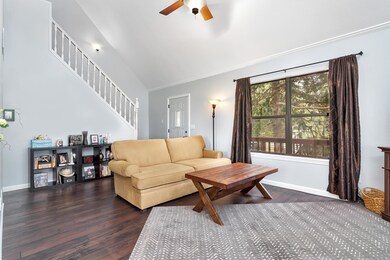 129HillmanDrBranson-13