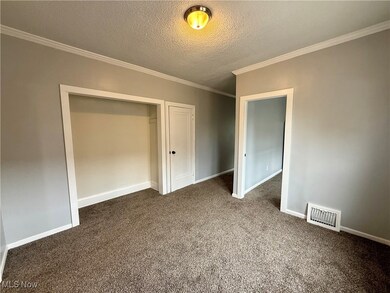 810 Thayer St unit 1, Akron, OH 44310 - photo 3