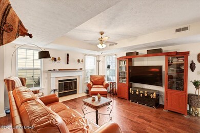 5905 Lake Huron Ct, Louisville, KY 40291 - photo 7