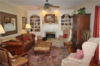 5201 Woodberry Forest Rd, Greensboro, NC 27406 - photo 3