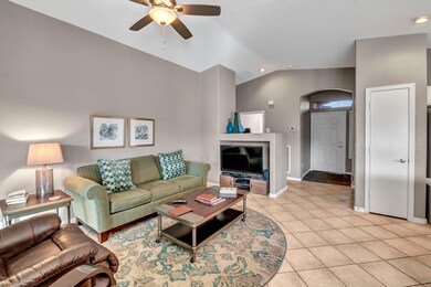4713 E Mi-010-038-DLB 4469-MLS_Size