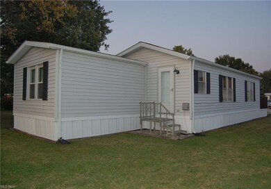 18592 Edwards Rd unit 13, Doylestown, OH 44230 - photo 3