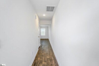 6042 Willutuck Dr, Boiling Springs, SC 29316 - photo 3