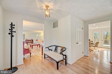 1401 Concord Point Ln, Reston, VA 20194 - photo 7