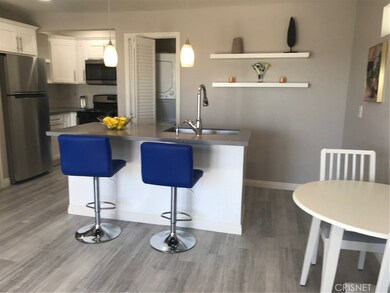 5131 Medina Rd, Woodland Hills, CA 91364 - photo 7