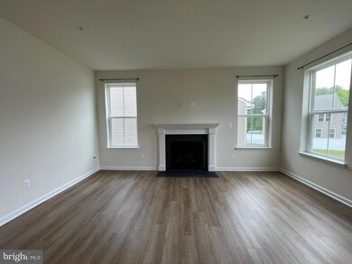 23347 Sawara Ct, California, MD 20619 - photo 5