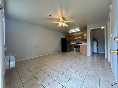 944 N Storer Ave unit 15, Fayetteville, AR 72701 - photo 2