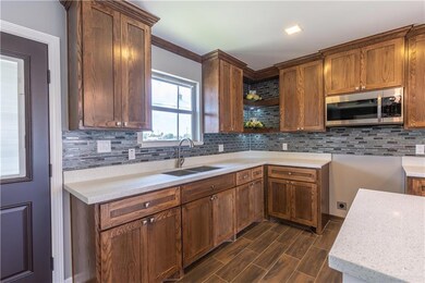 1313 Middle St, Alamo, TX 78516 - photo 7