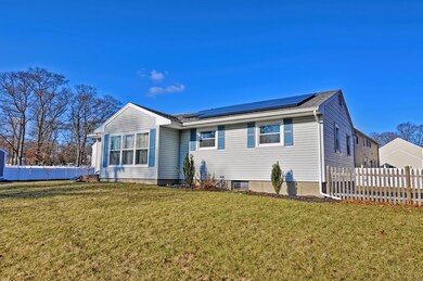 24 Bartlett Rd, Randolph, MA 02368 - photo 2