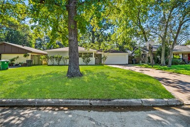 815 Helms Rd, Houston, TX 77088 - photo 4