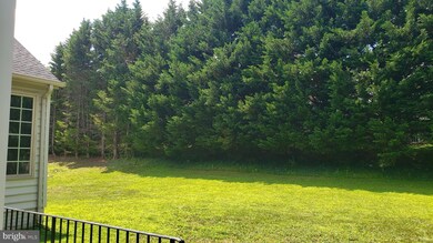 11335 Oxford Crest Ln, Laurel, MD 20723 - photo 2