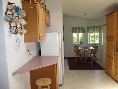 11980 Blackwell Rd, Central Point, OR 97502 - photo 2