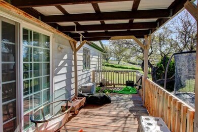 11126 Agate Rd, Eagle Point, OR 97524 - photo 5