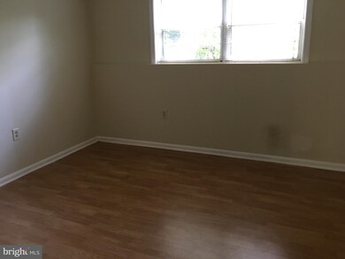 5717 Mason Bluff Dr, Burke, VA 22015 - photo 5