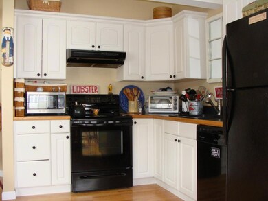 Very nice kitchen with loads of...