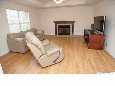 Wonderful all brick home in Summer Chase Meadows!