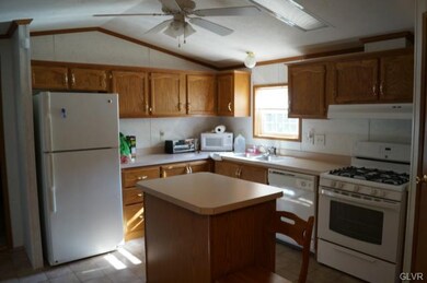 8220 Airport Rd unit 22, Northampton, PA 18067 - photo 6