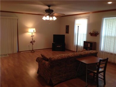 513 NW Durango Ct, Blue Springs, MO 64014 - photo 2