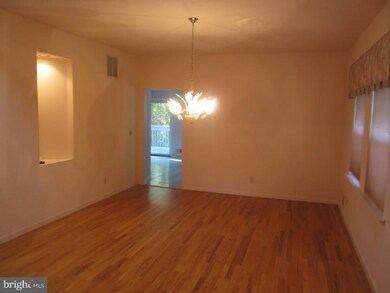 146 Old Beekman Rd, Monmouth Junction, NJ 08852 - photo 5