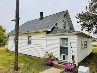 9227 S 900 W, West Point, IN 47992 - photo 2