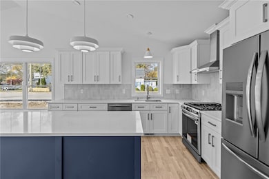 700 Sandy Ln unit 3, Warwick, RI 02889 - photo 2